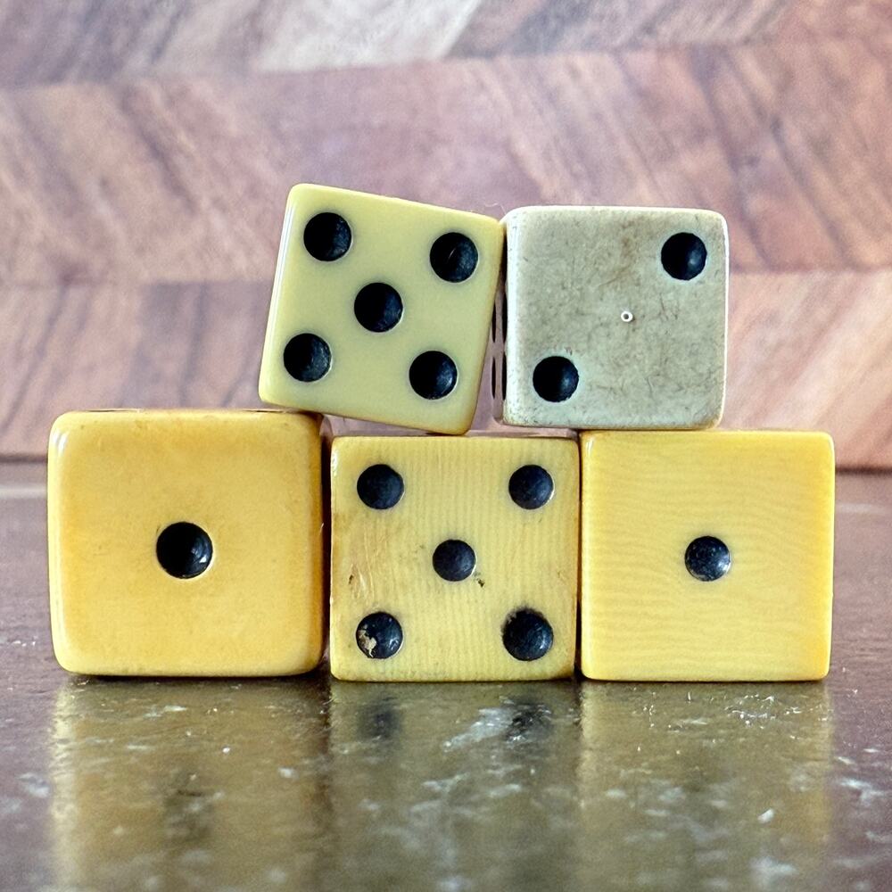 Lot 5 Vintage Amber Yellow Aged Dice D6 Possible Bakelite Celluloid Antique